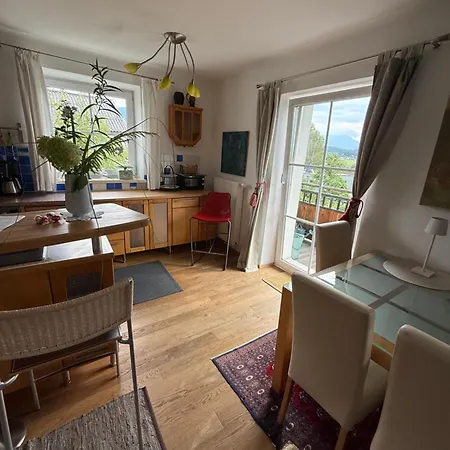 Atelierwohnung Jirana 아파트 *
